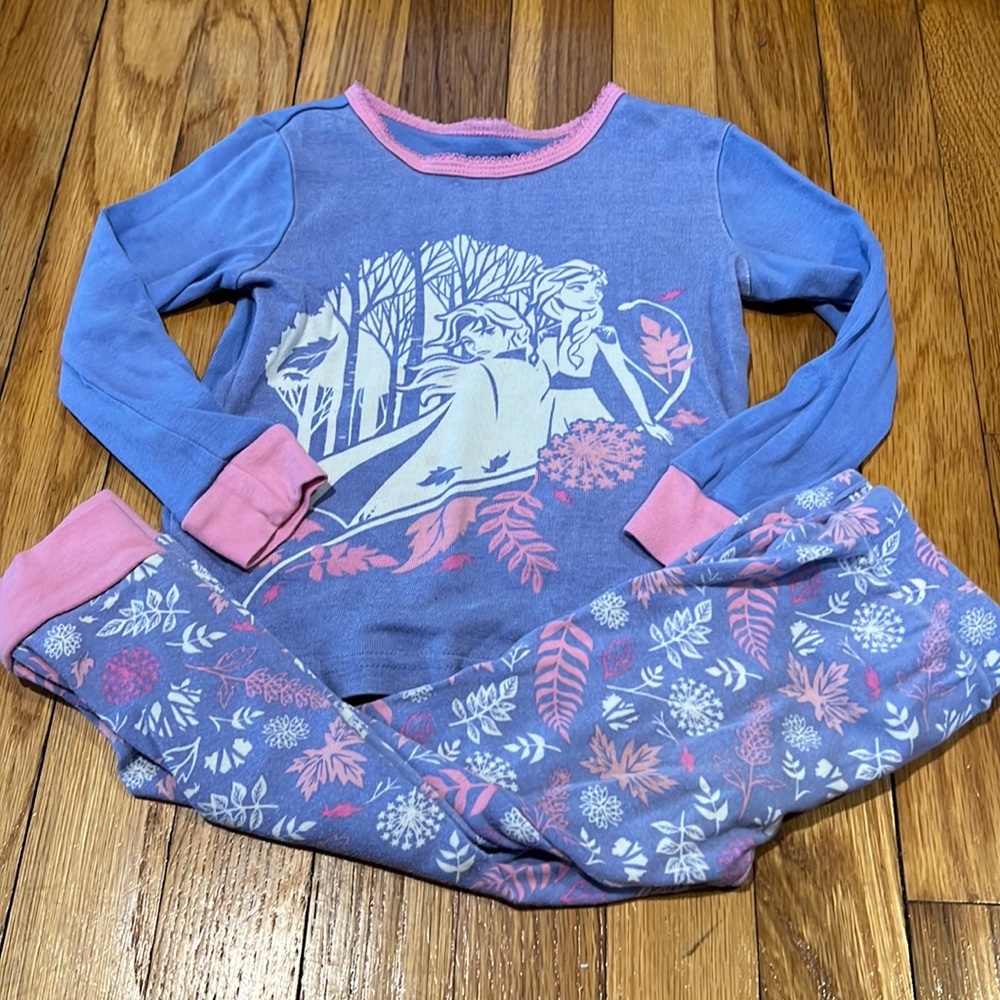 3/$12 Disney Frozen 2-piece Pajama Set (4)